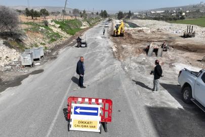 Büyükşehir Belediyesi, bozuk yolları onarıyor