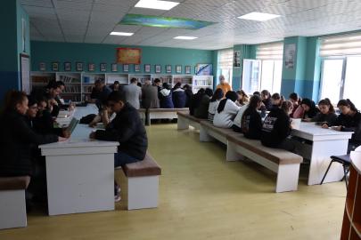 Büyükşehir’den Kütüphaneler haftasında kitap okuma etkinliği