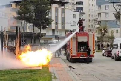 Çocuk parkında korkutan yangın