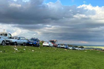 Devrilen traktörün sürücüsü hayatını kaybetti