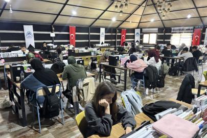 Eyyübiye’de Gençlere Eğitim Desteği: 15 Temmuz Eğitim Otağı Yoğun İlgi Görüyor