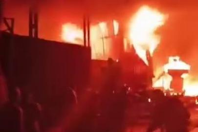 Geri dönüşüm tesisinde korkutan yangın