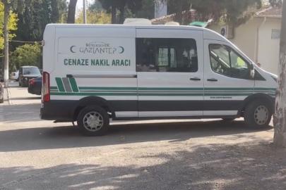 Göçük altında kalarak ağır yaralanan işçi hayatını kaybetti