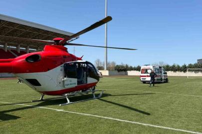 Gökyüzünden umut: Solunum sıkıntısı yaşayan bebek helikopterle taşındı