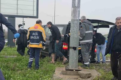 İki araç çarpıştı: 4 yaralı