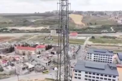 İntihar için elektrik direğine çıkan şahıs, polis dronu ile vazgeçirildi