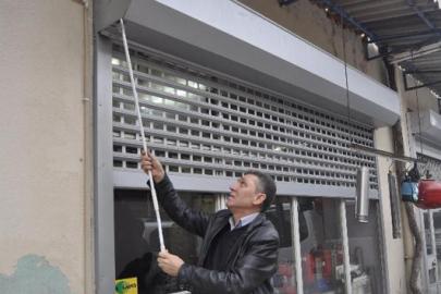 Kapanmayan otomatik kepengin tek darbeyle yerle bir olduğu anlar kamerada