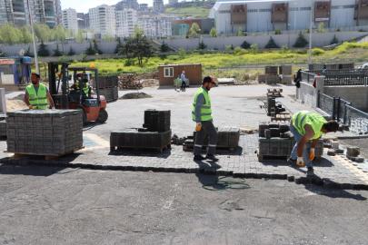 Karaköprü’de yol seferberliği: 12 ekip sahada çalışıyor