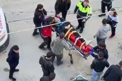 Motosiklet park halindeki otomobile çarptı: 1 yaralı