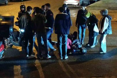 Motosikletten savrulan kurye yaralandı