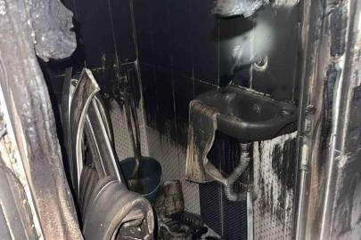 Otel odasında yangın: 3 kişi kurtarıldı