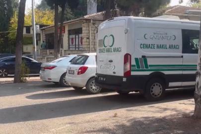 Otomobil tıra arkadan çarptı: Baba-oğul hayatını kaybetti