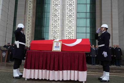 Polis memuru dualarla uğurlandı