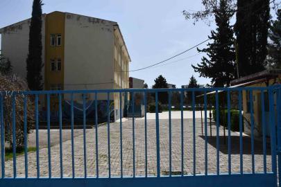 Saldırı olayının yaşandığı okulda sessizlik hakim