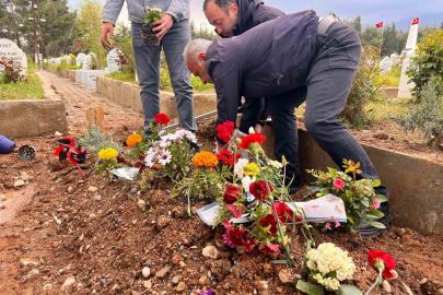 Saldırıda hayatını kaybeden Kerem’in mezarına çiçekler dikildi