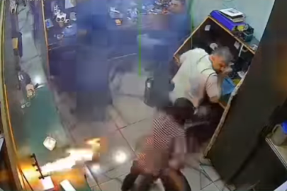 Şanlıurfa'da şarjdaki telefon alev aldı