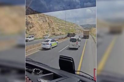 Şanlıurfa’da ticari araç takla attı: Yaralılar var