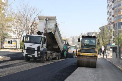 ŞBB Karaköprü’de yoğun asfalt mesaisi