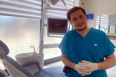 Sosyal medya üzerinde satılan diş parlatıcı ve benzeri ürünlere inanmayın