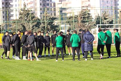 Taner hocadan 3 oyuncuya kritik uyarı