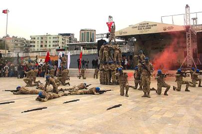 Topçu Meydanı'nda Kurtuluş coşkusu