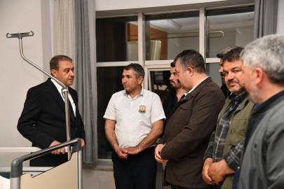 Vali Şıldak, yaralıları hastanede yalnız bırakmadı