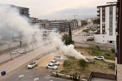 Vatandaşın yaktığı atık yangınını itfaiye ekipleri söndürdü