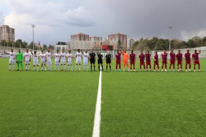Viranşehir, şampiyonluk yolunda farklı kazandı