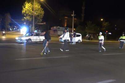 Feci kaza: Tır ile çarpışan motosikletteki 2 kişi ağır yaralandı