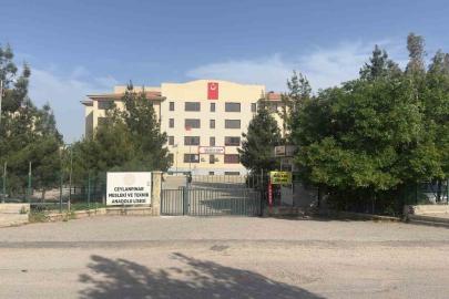Kalp krizi geçiren lise öğrencisi hayatını kaybetti