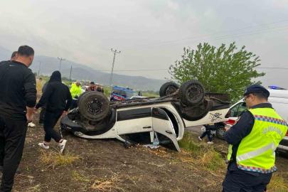 Kontrolden çıkan otomobil tarlaya devrildi: 1 yaralı