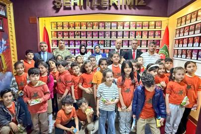 Miniklerden Şehit Aileleri Derneğine Ziyaret
