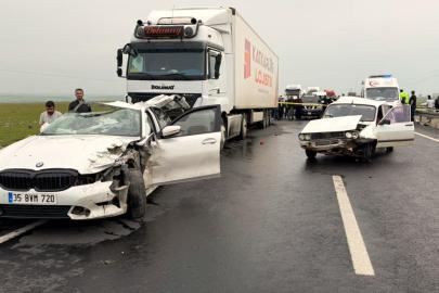 Şanlıurfa Diyarbakır yolunda feci kaza: 2 ölü, 2 yaralı