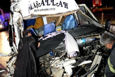 Şanlıurfalı tarım işçileri kaza geçirdi: 12 yaralı