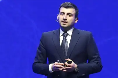 Selçuk Bayraktar: "Yapay zeka, ’öfke, hedonizm ve korku’ temelli içerikleri optimize ediyor"
