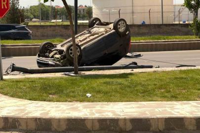 Takla atan otomobilin sürücüsü yaralandı