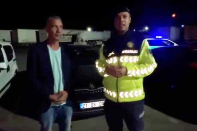 Uyuklayan sürücünün yardımına jandarma yetişti